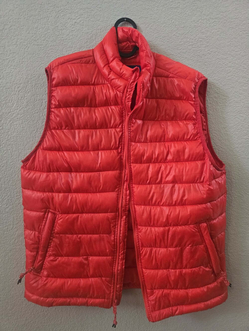 Aeropostale Men's Red Quilted Puffer Vest - Lightweight Insulated Vest Sz.L.